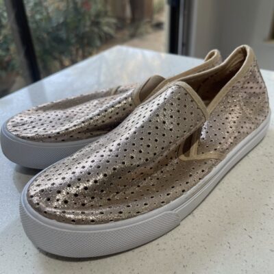 Gold Shoe (size 3)